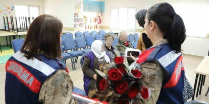 Jandarmadan Yaşlılar Haftasında anlamlı ziyaret