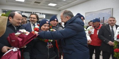 Meşaleler Dadaşların özel gururları için yandı