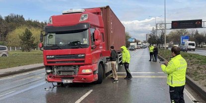 Eskişehir’de 4 aracın karıştığı zincirleme kazada 1 kişi yaralandı