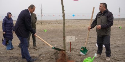 İznik’te fidanlar toprakla buluştu