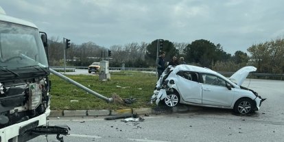 Akhisar’da OSB kavşağında trafik kazası: 1 yaralı