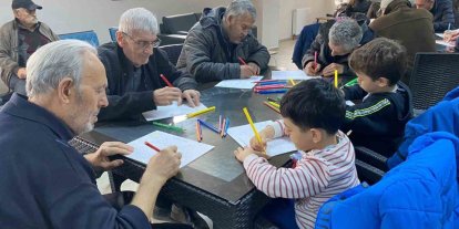 Çocuklardan büyüklerine huzurevinde ziyaret