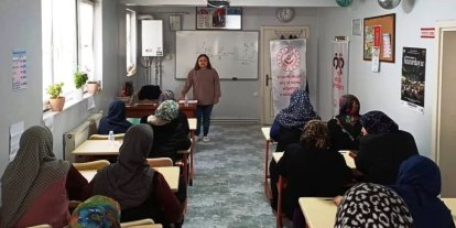 Kütahya’da Kur’an kursu kursiyerlerine "Aile Yaşam Becerileri" eğitimi