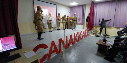 Çanakkale zaferine özel öğrencilerden dolu dolu program