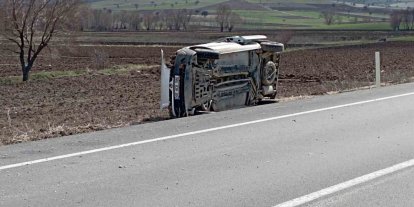 Tokat’ta kaza yapan otomobil devrildi: 3 yaralı