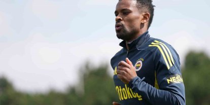 Fenerbahçe, günü çift antrenmanla tamamladı