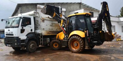 Şanlıurfa’da 50 ton bozuk tavuk ele geçirildi