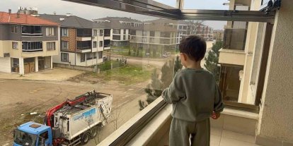 Her gün çöp kamyonunu bekleyen minik Arda’ya sürpriz