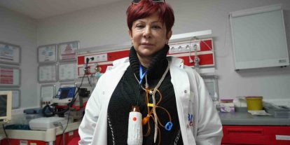 Boynunda kemoterapi, kalbinde meslek aşkı: İki farklı kanser ile mücadele eden hekimin sarsılmaz azmi