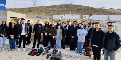 Elazığ’da öğrencilere temel arama ve kurtarma eğitimi verildi