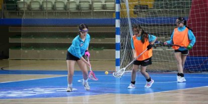 Menteşe’de Lakros rüzgarı