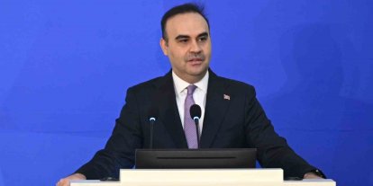 Bakan Kacır: ’’Otomotiv ihracatımız 41,5 milyar dolarla rekor tazeledi’’