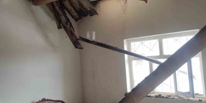 Hakkari’de 6 kişilik ailenin evi çöktü