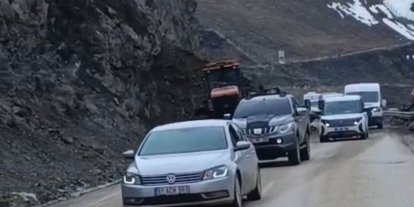 Yüksekova yolu trafiğe kapatılıyor