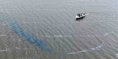 Türkmenli Göleti’nde algasid dozlama ile su kalitesi artırılıyor