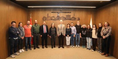 İspanyol misafirlerden İnegöl’ün ’Nöbetçi Kitaphane’lerine tam not