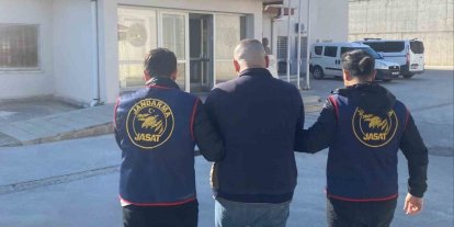 Kuşadası’nda 10 yıl 2 ay hapis cezası bulunan hükümlü yakalandı