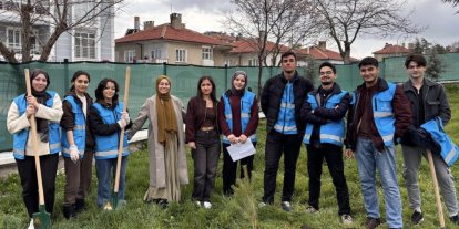 Sivrihisar Yurdu bahçesinde fidanlar toprakla buluştu