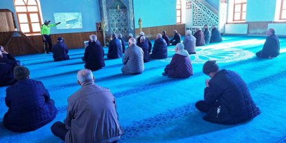 Hisarcık’ta cami cemaatine trafik eğitimi