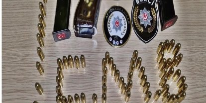 Polis çeşitli suçlardan aranan 20 kişiyi yakaladı