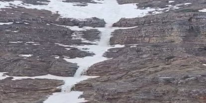 Kemaliye’de "kar şelalesi" görüntülendi