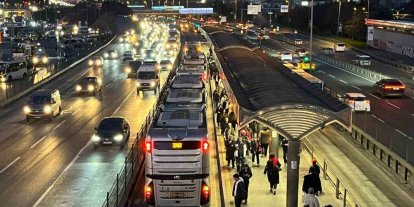 Bahçelievler’de metrobüs ayağının üstünden geçen kadın yaralandı