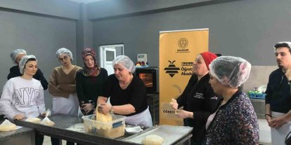 Gastronomi Akademisinde Dursunbey kabaklı ekmeği tanıtıldı