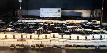 Manavgat’ta 25,5 milyonluk kaçak ürün operasyonu