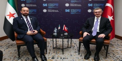 İletişim Başkanı Duran, Suriye Enformasyon Bakanı el-Mustafa ile görüştü