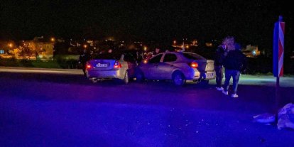 Çorum’da iki otomobil çarpıştı: 6 yaralı