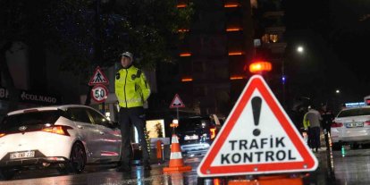 Kadıköy’de kural tanımayana geçit yok: Trafikte ihlale anında müdahale