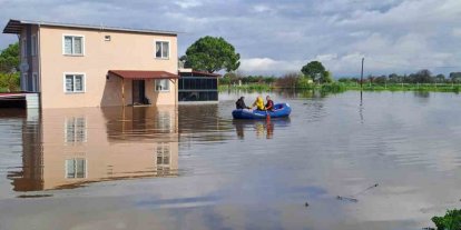 Yükselen sular evde mahsur bıraktı, AFAD ekipleri yetişti