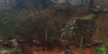 Çakırlar Çayı taştı, yıkılma riski olan ev tahliye edildi