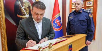 Vali Sözer Bilecik İl Jandarma Komutanlığı’nda bilgi aldı