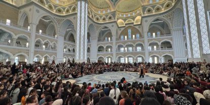 Şahinbey Millet Camii’nde çocuk sesleri