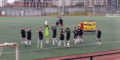 Alaşehir Belediyespor evinde yıkıldı