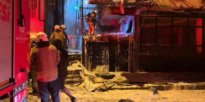 Bahçelievler’de hurda malzemelerin bulunduğu depoda yangın