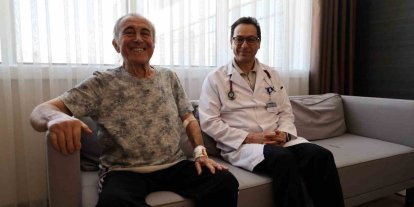 Böbrek nakilli 76 yaşındaki hasta, kolanjioskopi ile sağlığına kavuştu
