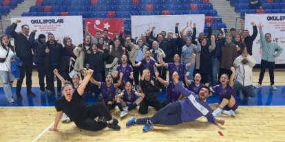 Işıklar Şeker Ortaokulu Hentbol Yıldız Kızlar Türkiye Şampiyonasında şampiyon oldu