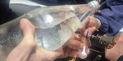 Gönen’de parmağa sıkışan yüzük itfaiye tarafından kesildi