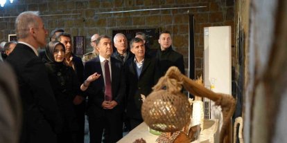 Bayburt’ta geri dönüşüm malzemeleri kadın eliyle sanata dönüştü