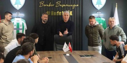 Teknik Direktör Durmuş, gözyaşlarını tutamadı