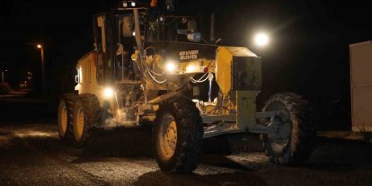 Antakya’da yol bakım ve onarım çalışmaları sürüyor