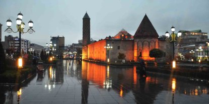 Doğuda yüksek kesimlerde kar var