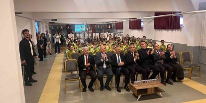 Tepebaşı’nda minik ellerden dev sergi: "Kitaplarla Büyüyen Gelecek"