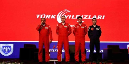 Türk Yıldızları, gençlere tecrübelerini anlattı
