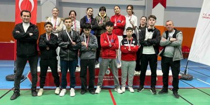 Pazarlar Spor Lisesi’nden atletizmde 15 madalya