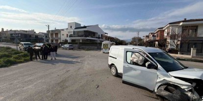 Burhaniye’de sık kaza yaşanan kavşağa düzenleme yapılması istendi