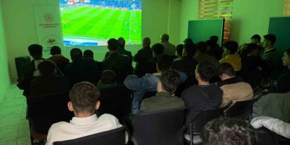 Hasköy Gençlik Merkezi’nde milli maç heyecanı
