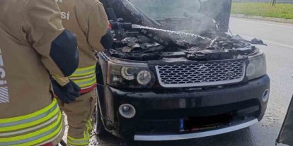 Altınözü’de  cipin motoru alevlere teslim oldu